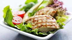 The Secret to Perfectly Cooked Chicken Breast: A Chef Reveals a Clever Trick